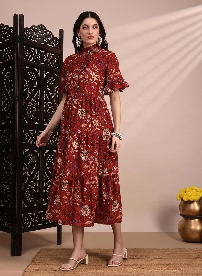 جلو باص فستان ميدي نسائي بطبعات زهور حمراء وطبقات